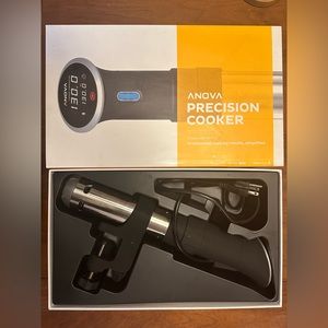 Anova Culinary Sous Vide Precision Immersion Cooker Bluetooth 800W + Accessories